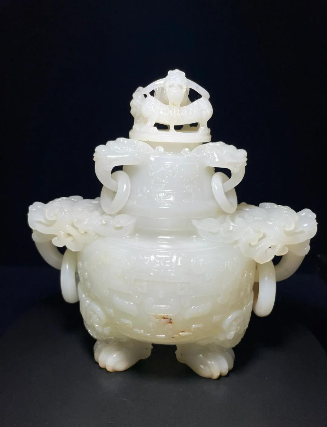 ??清代和田玉香炉:古玉珍品,收藏佳选